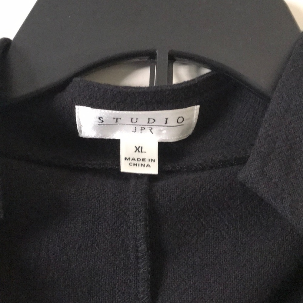 Jacket - Picture 3 of 4